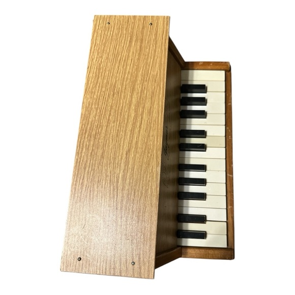 Vintage Jaymar Wooden Toy Piano 25 Keys – Classic Children’s Musical Instrument - Picture 7 of 8